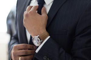 Comment assortir sa cravate à sa chemise? - Le guide - image  on https://gianniferrucci-tlse.fr
