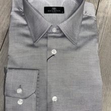 chemise gris clair - image  on https://gianniferrucci-tlse.fr