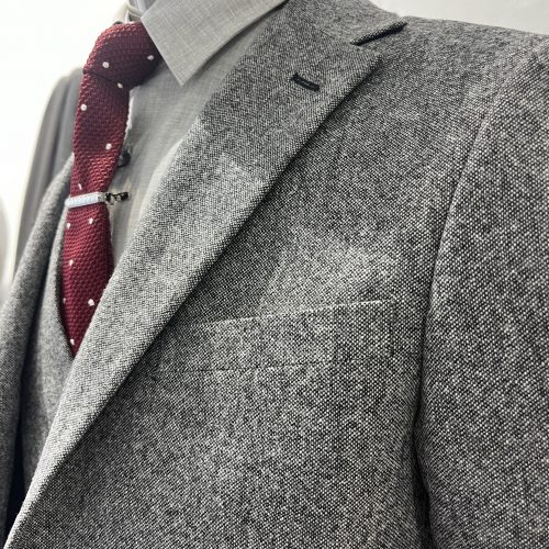 Costume gris motifs Carreaux Fenêtres - image IMG_8027-500x500 on https://gianniferrucci-tlse.fr