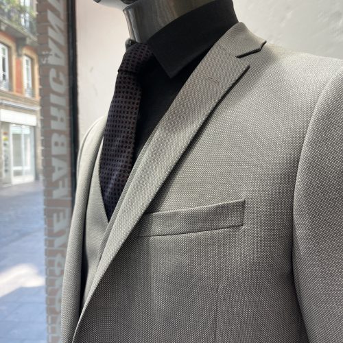 Costume trois pièces gris - élégance sans effort - image  on https://gianniferrucci-tlse.fr